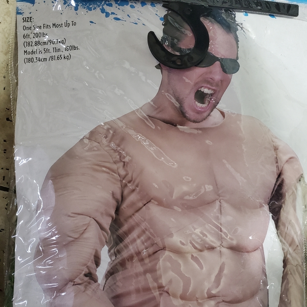 Costumes - Picture 10 of 12